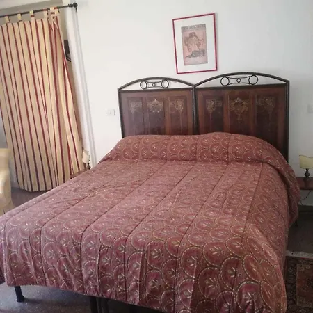 Bed and Breakfast Casa Cristina 4*