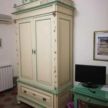 Casa Cristina Bed and Breakfast 4*