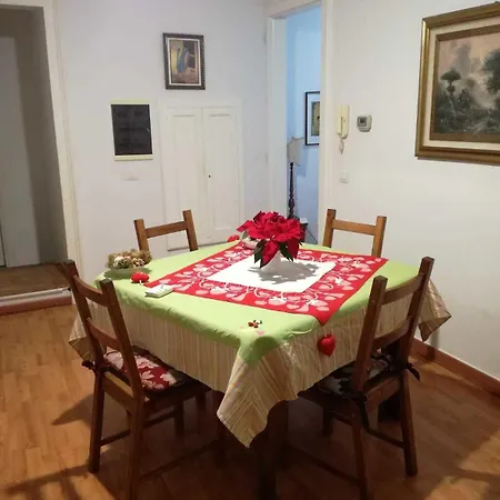 Casa Cristina Bed and Breakfast 4*