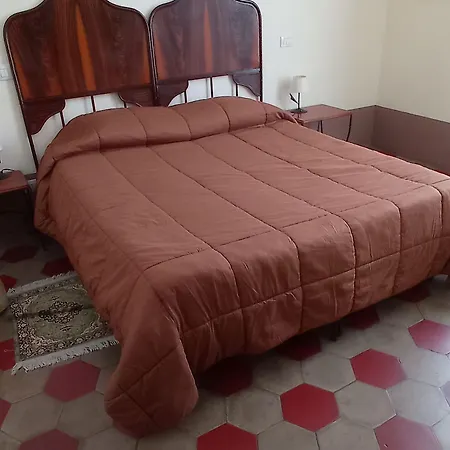 Casa Cristina Bed & Breakfast 4*