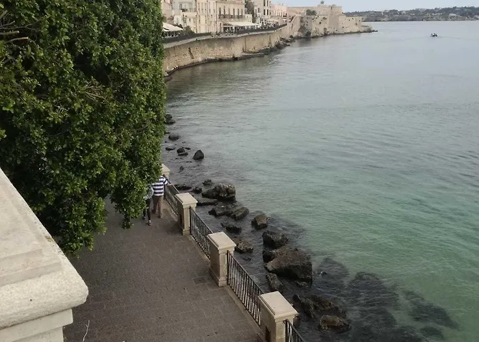 カーサ クリスティーナ ベッド・アンド・ブレックファスト シラクーサ